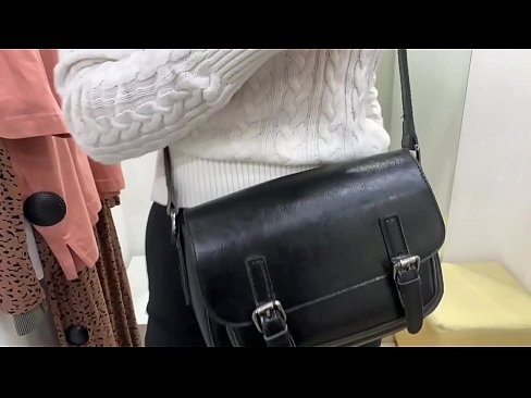 ❤️ Олон нийтийн мастурбация нь залуу гичий FeralBerry нь шодой нь тохируулагч өрөөнд ❤️ Шууд гэдсээр порно манайд
